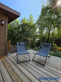 Chalet & private HOT TUB between city and mountain - Image 3