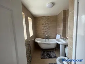 Corby Guest House - Image 2