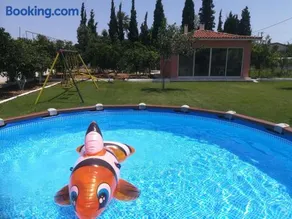 Marathon Beachside Villa 100m from the beach - Image 2