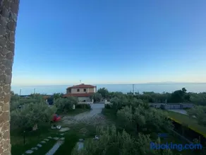 Mola Kaliva House Apartmens - Image 2