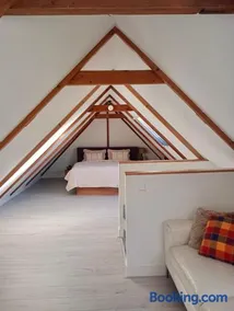 Rosy's Cottage - Image 2