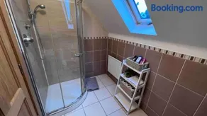 Home in Foxford, 8 Guests - Image 5