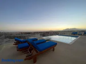The View - Garden View - Image 5