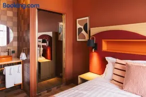 Boetiek hotel Parel aan de Zaan near Zaanse Schans and Amsterdam - Image 1