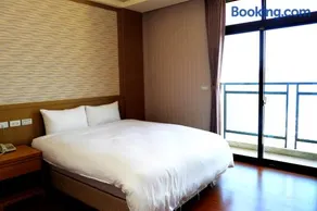 Yi Da Lakeside Hotel - Image 3