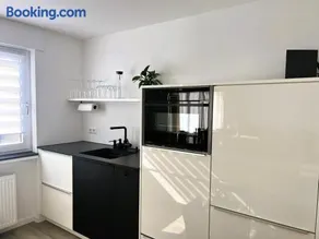 Moderne 2-Zimmer-Wohnung - Küche - Balkon - Wifi - Image 3