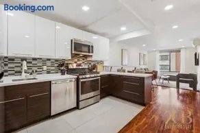 Stylish 2-Bedroom Near Central Park - Laundry - Elevator - Image 1