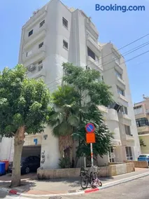 Urban Oasis Apartments l Prime Location Tel Aviv l By Bookiz - Image 2