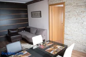 Apartment 204 - Image 1
