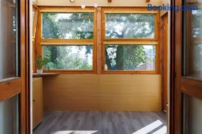 Entire house with garden near Prague - Image 3