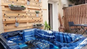 LeMasBlanc, détente au calme à 10min de Carcassonne, terrasse, jacuzzi et piscine privé, petit-déjeuner - Image 2