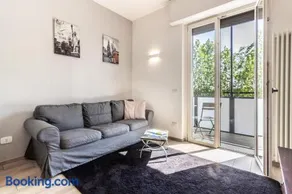 Como a 10 min - Private Parking - 2 Camere 2 Bagni - Image 3