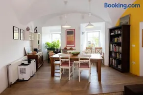 Hiša Linhart Apartment - Image 1