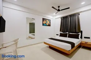 Hotel O Nexora - Image 2