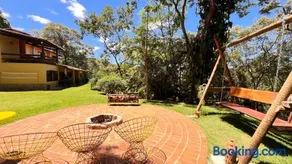 Piscina Aquecida, 5 Suítes, Ampla Área Externa e Trilha até o Ribeirão - Image 3
