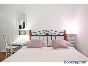 Calm & Relax with private PARKING - Image 3