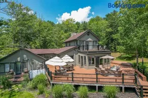 Amazing Outdoor Tons of Seating Hot Tub Fire Pit More - Image 1