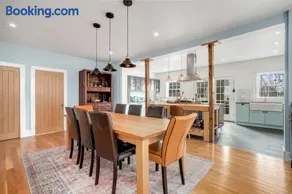 Modest Junxtion - Lovingly Restored Home in Historic Cape Charles! - Image 5