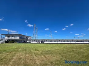 Skyline Motel - Image 3