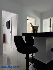 The Comfort Suite - Image 2
