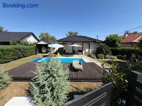 MARINA HOUSE pool & garden - Image 2