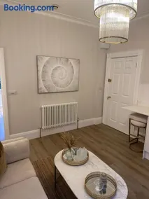 Romantic Georgian Hideaway in Central Bath - Image 5