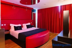 Motel Avenue - Image 1