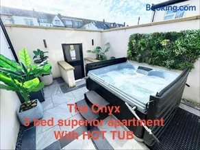 Swish Luxury Holiday Apartments 2 - Image 1