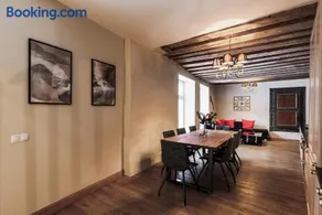 AirHome - Kuninga Apartment - Image 2