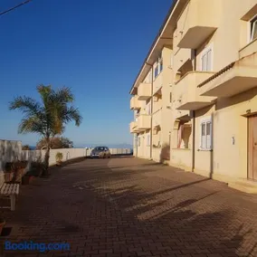 Accommodation "Il Tramonto Rosso" Free Private Parking - Image 3