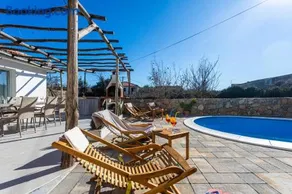 Villa Elm - Image 1