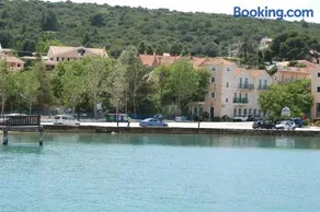 Marina Studios II - Image 1