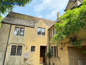 Beautiful 3-Bedroom Duplex in the Heart of Chipping Campden - Image 5