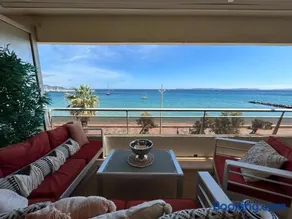 Premium Sea Front Apartment - Image 3
