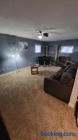 Newly Furnished Modern Apartment - Image 5