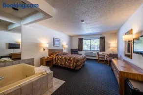 Boulder Junction Motor Lodge - Image 1