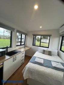 BIG4 Sale Caravan Park - Image 2