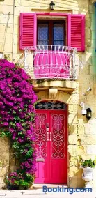 1500 Little Pink House in Kalkara Creek - Image 2
