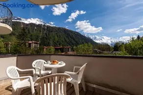 Le Cristal MB1 Mont-Blanc View, Pool, Private Sauna & Parking - Happy Rentals - Image 1