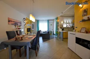 Noemi & Ana Apartment - Image 4