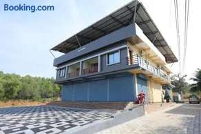 The Penthouse at Swiss Avenue - Image 1