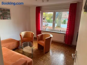 Home 11 - Image 1