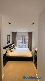 Central London Mins Away From River Thames Vauxhall - Image 3