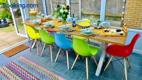 5 Bedroom House - DISC0UNTS - Parking, Contractors, Group, Family - Image 3