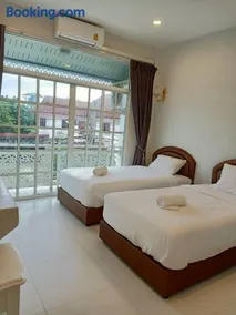 Promporn Boutique Hotel - Image 3