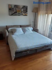 Appartement cozy et lumineux avec terrasse - Image 3