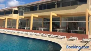 Chalé em Resort Catarina Home Club, Conforto, piscina e lazer completo - Image 4