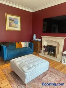 Ladies Walk - Stunning Riverfront Home - Image 1