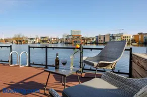 Houseboat studio with canalview and free bikes - Image 1