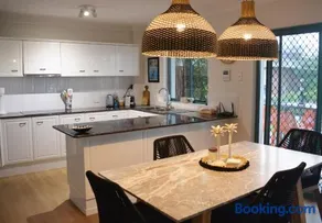 Bilinga Bliss - Luxury beachfront apartment - Image 3